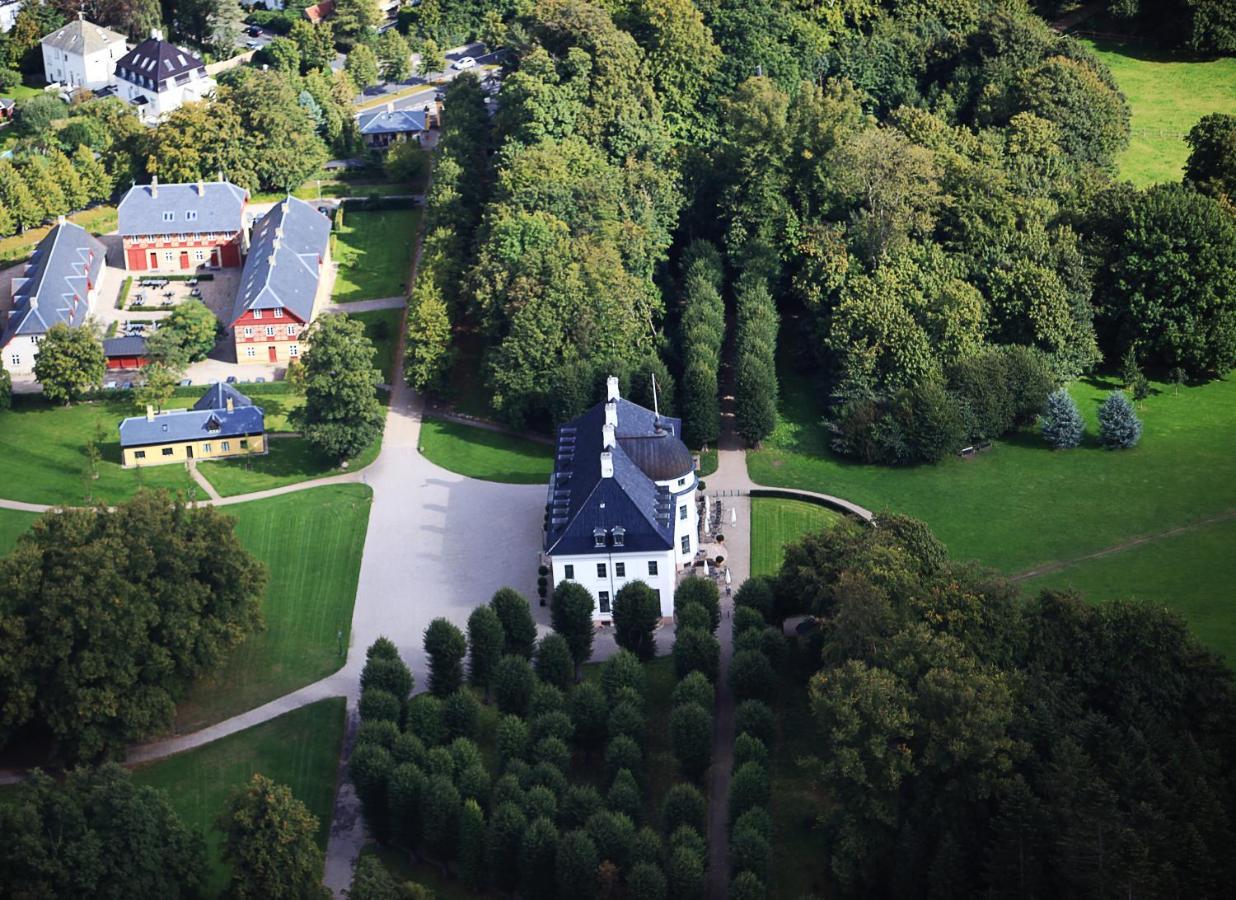 Bernstorff Castle Hotel Гентофте Экстерьер фото